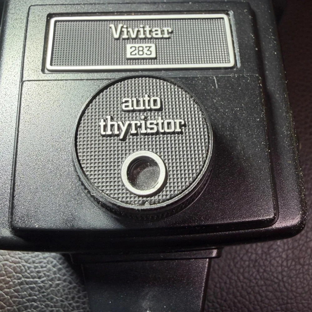 Vivitar 283 Black Flash Unit